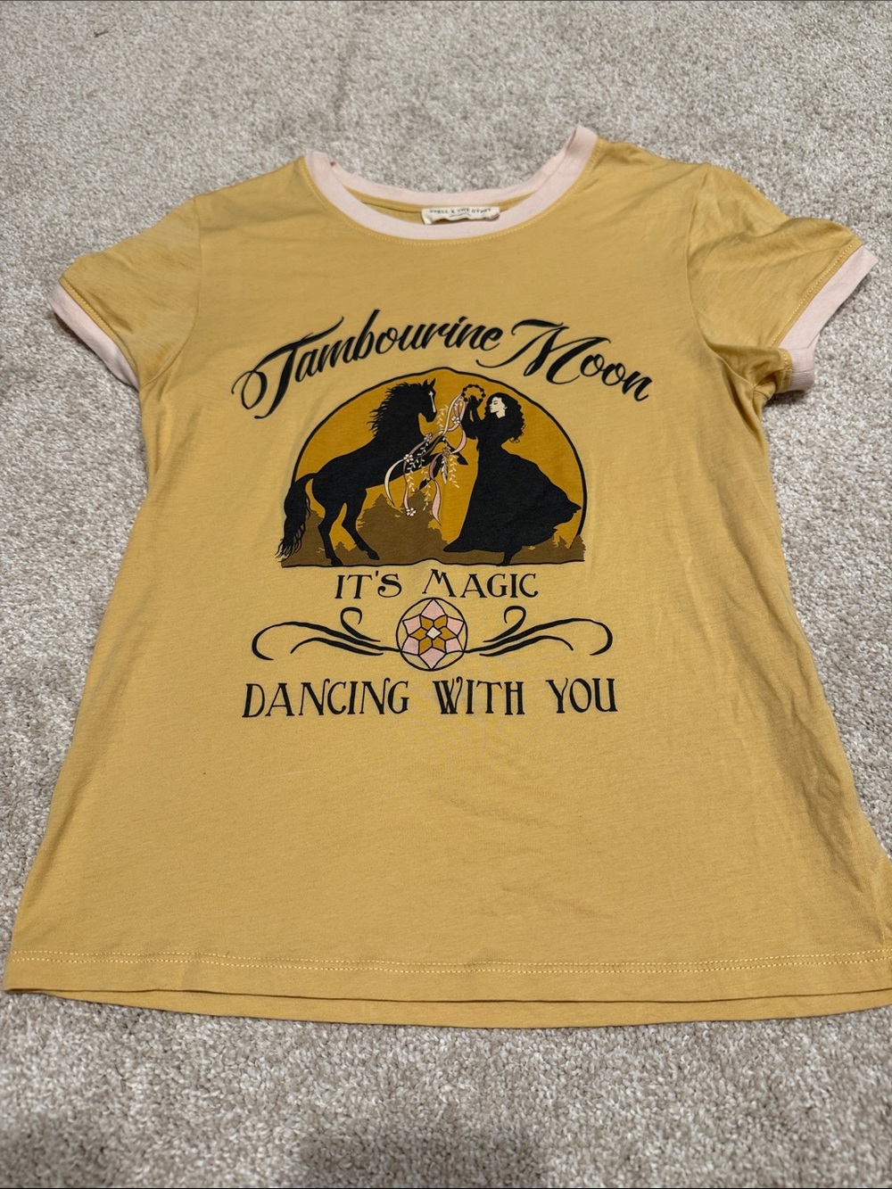Spell and the Gypsy Tambourine Moon Graphic tee M